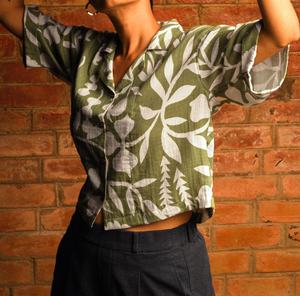 Blusa Corta de Lino para Mujer, Manga Corta, Botones, Estampado de Plantas, Cuello Camisero, Casual, Transpirable, Corte Holgado, Estilo Primavera-Verano - Product Image 1