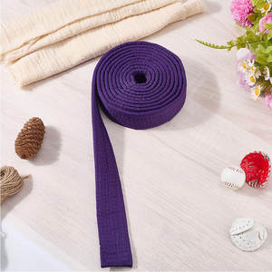 Ceinture de BJJ de bonne qualité fabriquée au Pakistan, ceinture de BJJ 2025, couleur personnalisée, arts martiaux, ceinture de BJJ pour les arts martiaux - Product Image 5