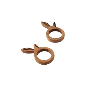 Rond de serviette en cuir marron foncé accessoires de vaisselle modernes anneaux de porte-mouchoirs en bois/porte-mouchoirs en cuir pour la décoration intérieure - Product Image 4