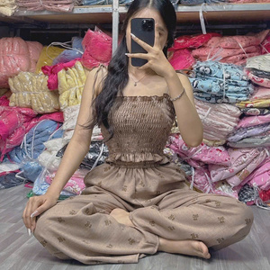 ชุดลำลองผู้หญิงแบบ 2 ชิ้น แพ็คเกจจิ้งตามสั่ง ผลิตจากผ้าถักเนื้อแน่น ราคาโรงงาน ผู้ผลิตจากเวียดนาม วัสดุธรรมชาติ รับผลิตแบบ ODM - Product Image 2