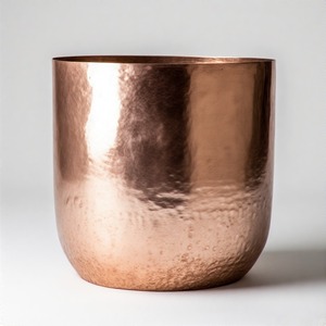 Maceta martillada de ceniza plateada con cuerpo redondeado y sensación de lujo para esquinas espirituales o casas modernas - Product Image 3