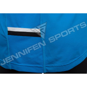 เสื้อยืดที่กำหนดเองคุณภาพสูงผ้าฝ้ายแห้งเร็ว/ผ้าโพลีเอสเตอร์ที่มีแถบสีดำและสีขาวคอกลมโลโก้ที่กำหนดเองป้ายคอใน - Product Image 6