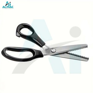 Ciseaux ménagers durables ALMAC avec poignée noire ergonomique conçus pour une prise en main confortable et une coupe précise - Product Image 4