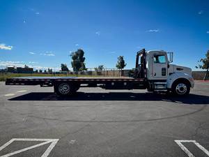 Tracteur routier diesel haute puissance 6x4 à plateau pour le transport de charges volumineuses et la logistique intensives - Product Image 2