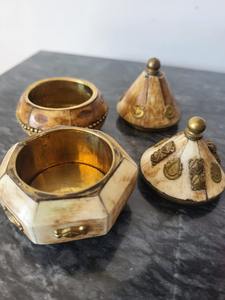 Caja de recuerdo de joyería de baratija de hueso antiguo de trabajo de latón para mujeres y niñas en caja de hueso con trabajo de latón para mujeres y niñas - Product Image 2