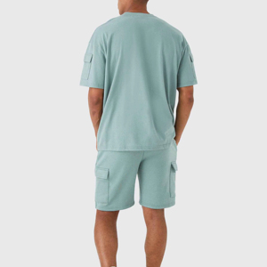 Conjuntos cortos de verano para hombre, personalizados, transpirables, 100% algodón, camisetas deportivas y pantalones cortos en un conjunto cómodo con bolsillo tipo cargo. - Product Image 2