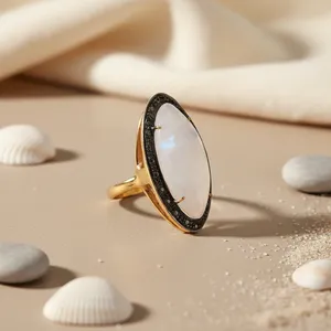 Anillo de Moda Geométrico Chapado en Oro Glamuroso con Ópalo para Mujer, Incrustaciones, Regalo Elegante - Product Image 1