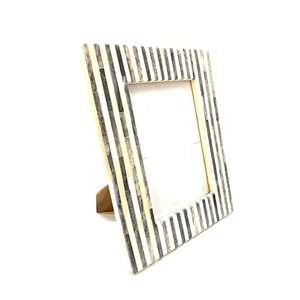 Cadre photo carré en résine avec incrustation d'os fait à la main, écologique, durable, pour la décoration murale de la maison, de la chambre à coucher, du salon - Product Image 5