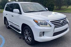 Lexus LX 570 V8 2014 Usado en Buen Estado, Tracción en las Cuatro Ruedas, Paquete de Lujo, Mayormente sin Modificaciones - Product Image 5
