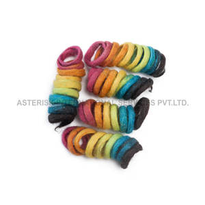 Juguete en espiral para gatos, juego de 5 colores de lana de fieltro hechos a mano, interactivo, útil para matar tiempo, duradero, respetuoso con el medio ambiente - Product Image 2
