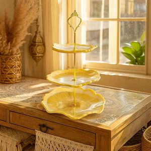 Support à gâteau en résine de qualité supérieure Plateau de table de couleur jaune pour mariage et Occasions Support à gâteau pour hôtels Support en métal d'aspect moderne - Product Image 2