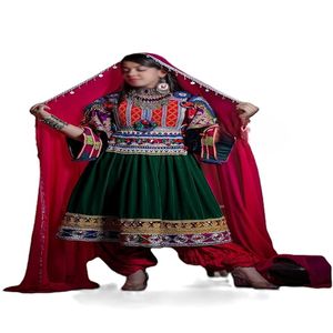 Dernières robes KUCHI brodées à la main pour femmes afghanes au tarif de gros pour les mariages et les fêtes Robes afghanes traditionnelles 2025 - Product Image 3
