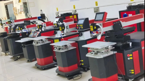 YAG เครื่องเชื่อมเลเซอร์แบบมือถือ3000วัตต์พัลส์0.1-2มม. รูรับแสงแม่พิมพ์โลหะสแตนเลส - Product Image 4