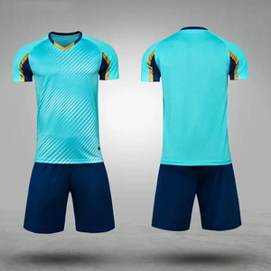 Ensemble de maillot et short de football personnalisé, uniforme de football respirant, séchage rapide, 100% polyester, équipement d'entraînement - Product Image 1