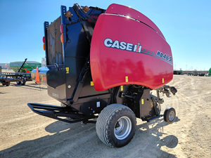 Presse à balles ronde Case IH RB465, mini-presse à balles de foin et de paille, machine compacte pour l'emballage de fourrage - Product Image 5