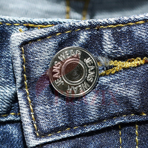 Jean court d'été bleu noir blanc effiloché longueur genou Short décontracté - Product Image 3