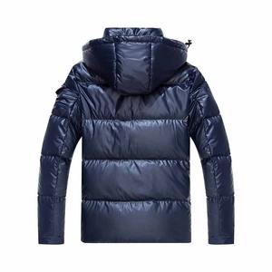 Chaqueta de invierno para hombre ligera de diseño personalizado Abrigo acolchado brillante acolchado burbuja de lona de gran tamaño con cuello levantado - Product Image 2
