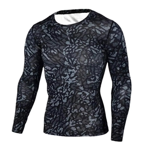 Rashguard Moderno de Manga Larga Personalizado para BJJ, MMA, Jiu-Jitsu, Rashguard de Manga Larga Hecho a Medida para Hombre - Product Image 3