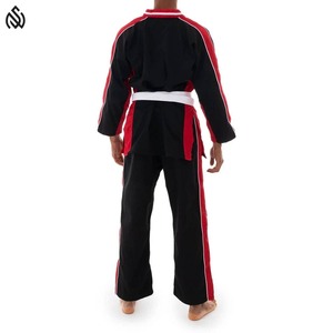 Uniforme de taekwondo personnalisable léger avec ceinture conçu pour les arts martiaux dans les couleurs cibles jiu jitsu kimono - Product Image 3