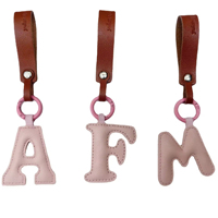 Porte-clés en cuir personnalisé en gros avec lettres A-Z, ensembles de porte-clés initiaux en cuir PU avec sangle en cuir