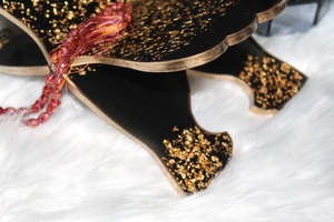 Vente en gros Fait à la main Coran Rehal Stand Support personnalisé en résine avec pétales de rose Personnalisation - Product Image 6