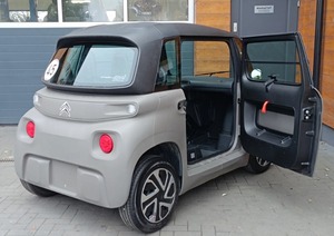 El Mejor Producto 2024-2025, Ami Mobility, Hatchback Eléctrico, Motor de Doble Tracción, Asientos de Cuero Ligeros - Product Image 2