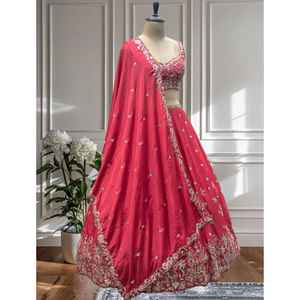 DVD LA MARCA ONLINE DVD PREMIUM LEHENGA DISEÑO LEHENGA DETALLES FABRICCHINON WORKEMBROIDERY - Product Image 1