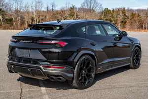 LIMPIO 2024 L a m b o r g H I n i Urus Perfor mante Producto de calidad premium - Product Image 4