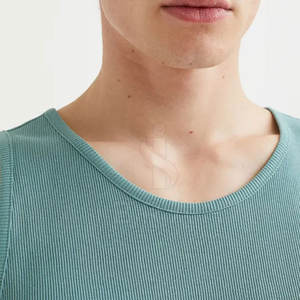 Camiseta sin Mangas Casual de Moda con Diseño Moderno y Limpio, Material Suave al Tacto, Perfecta para Uso Diario, Viajes y Atuendos Relajados - Product Image 5