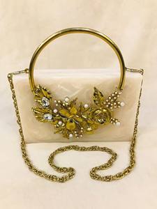 Pochette en résine peinte à la main, technique tendance - Product Image 2