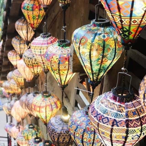 Linterna de brocado vietnamita de color personalizado Iluminación hecha a mano para exportación y proyectos - Product Image 5