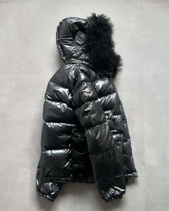 Chaqueta Negra Acolchada con Ribete de Piel, Relleno de Poliéster, Impermeable, para Invierno, Unisex, Casual, Largo Regular - Product Image 4