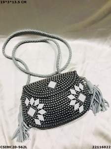 Bolso de mano de mosaico de metal de noche hecho a mano de diseñador para damas Bolso de cabestrillo hecho a mano - Product Image 6