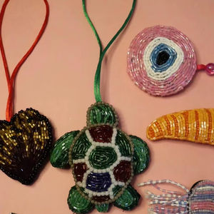 Dijes de Piedras Preciosas Pequeñas - Dijes Cristianos Bohemios de Plata de Ley Hechos a Mano - Joyería al por Mayor de Venta Caliente - Product Image 1