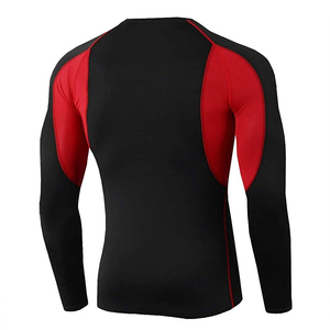 Set completo di compressione da uomo di colore nero e rosso completo di <span class=keywords><strong>tuta</strong></span> da Fitness a maniche lunghe da allenamento da uomo Set di abbigliamento sportivo a compressione <span class=keywords><strong>stretta</strong></span> - Product Image 3