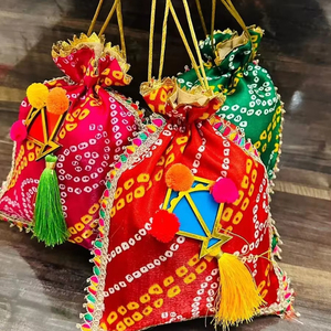 Bandhej imprimé Potli sacs à la mode dame Style pendaison de crémaillère retour mariage Ganpati Diwali cadeaux fait à la main cadeau de mariage indien - Product Image 1