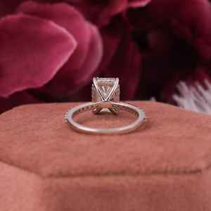 2.00CT DEF Vs1 Radiant Cut Lab Grown Diamond Anillo de Bodas de compromiso para mujeres 14K Oro Joyería fina Certificado IGI Aniversario - Product Image 5