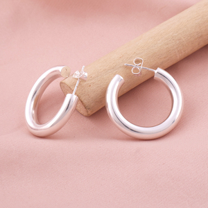 คุณภาพพรีเมี่ยมสีเงินแท้แบบห่วงเปิดธรรมดาต่างหูทองเหลืองชุบเงินคลาสสิกห่วงวงกลมที่เรียบง่ายของขวัญสำหรับเด็กผู้หญิง - Product Image 2