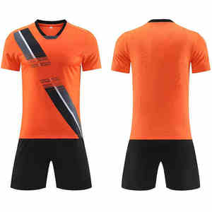 Uniforme de football à rayures rétro uniforme maillots de football sur mesure Logo individuel personnalisé maillot de football de club - Product Image 5