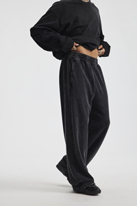 Pantalon de survêtement en coton épais et écologique Pantalon de jogging ample à jambes larges Streetwear unisexe à impression numérique personnalisée OEM - Product Image 4