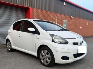 TOYOTA AYGO USADO CON VOLANTE A LA IZQUIERDA/DERECHA - Product Image 6