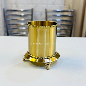 Bougies de qualité supérieure Bocaux à bougies disponibles en différents métaux et tailles récipient à bougie vide pour la maison hôtel en vrac - Product Image 1