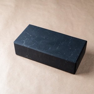 Brique de shungite non polie 2*3.9*7.9 pouces (5*10*20 cm) - Product Image 3