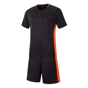 Vente en gros de maillots de football rétro personnalisés pour adultes et hommes, uniformes de football pour hommes, vêtements de football en polyester au design personnalisé Ronaldo - Product Image 2