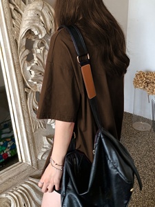 Camiseta de Mujer Moderna 100% Algodón, Diseño Liso con Estampado Digital - Product Image 3