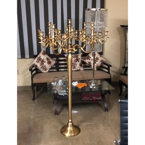 Candélabre en aluminium à 5 bras avec support de bougie en métal couleur or votif en verre pour la décoration de la maison et du mariage candélabre de table - Product Image 4