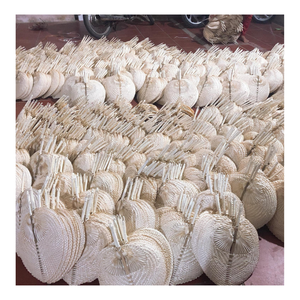 Ventilador de mano tejido de bambú natural, ideal para la refrigeración personal, uso interior y exterior y decoración artística del hogar - Product Image 1