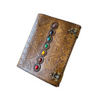 Carnet de notes en cuir gaufré traditionnel marron, couverture rigide ornée de pierres des sept chakras, fait main, personnalisé, thème amour, carnet de croquis et agenda