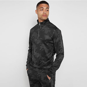 Chándal Deportivo de Invierno Personalizado al Mejor Precio para Hombre - 100% Algodón Transpirable con Capucha 400g Ropa Deportiva para Correr, Trotar y Entrenar - Product Image 1
