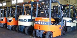 New/<b>Used</b> Forklift <b>Pallet</b> Jack Stacker 3 Ton Load Capacity Diesel Engine Seated Operation For Sale - Product Image 3